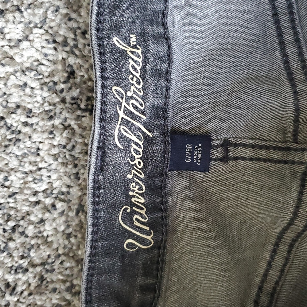 Universal Thread Skinny Distressed Ripped Jeans - Picture 5 of 5